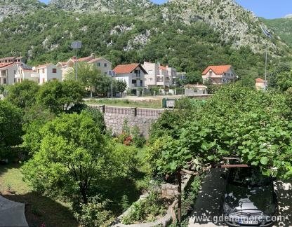 Apartamentos Bakocevic, alojamiento privado en Risan, Montenegro - 7CA5EF45-4DE2-42F7-96A4-D5B27C94C071